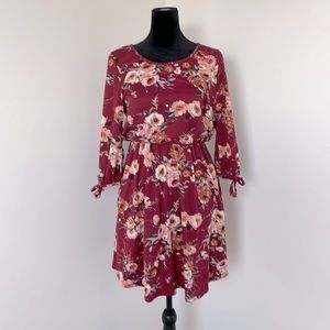 NWOT French Grey Red Floral Dress with 3/4 Sleeve Size Small